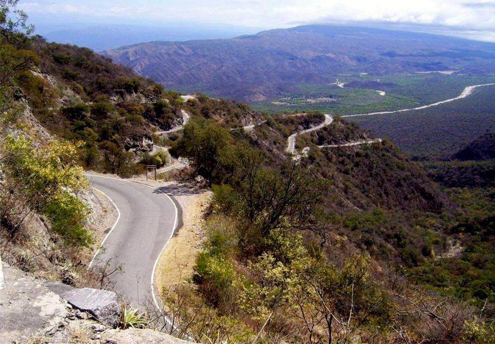 Más de 300 curvas hacen de la Cuesta del Portezuelo un lugar único pag 3