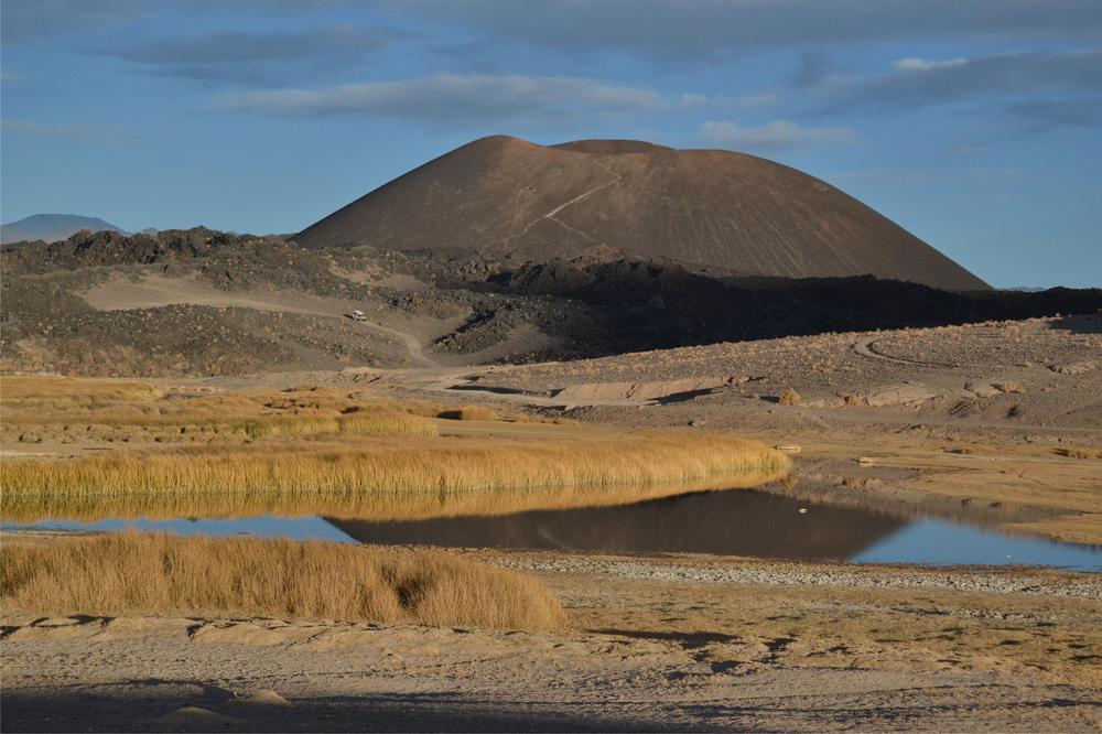 Volcanes y lagunas, atractivos de Antofagasta de la Sierra