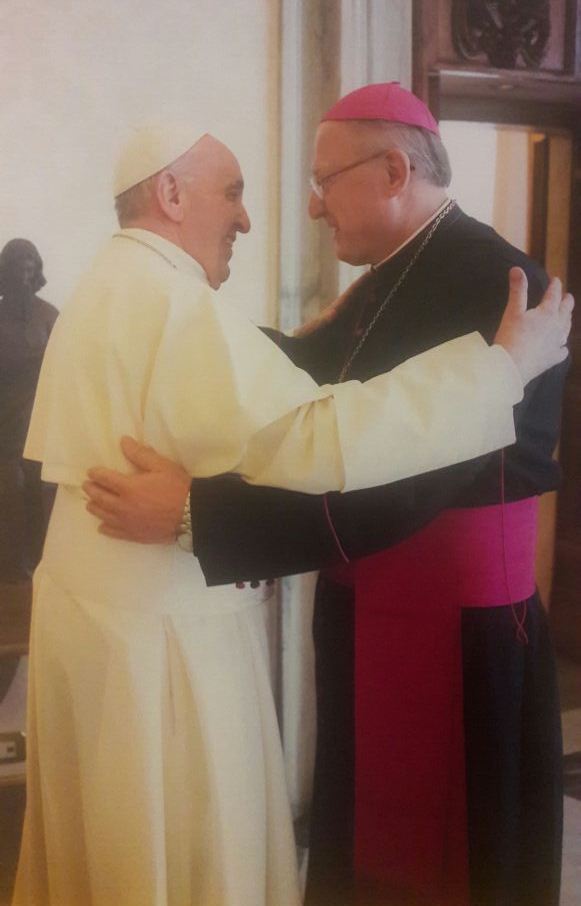 obispo con el papa2