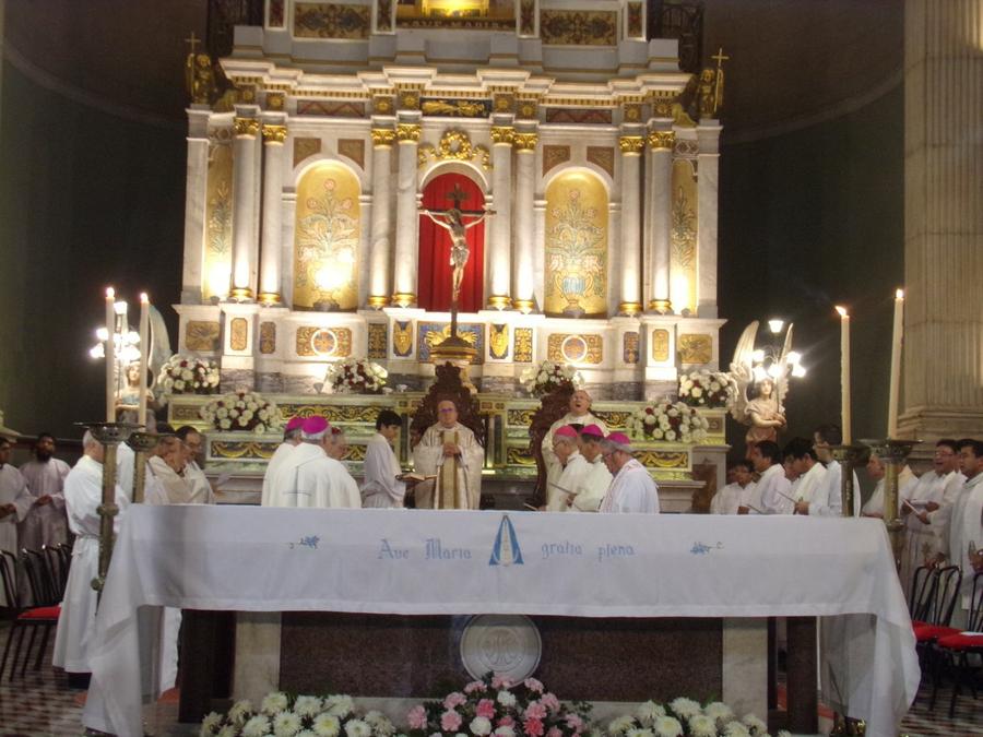 misa clausura del encuentro de sacerdotes del noa10 (1)