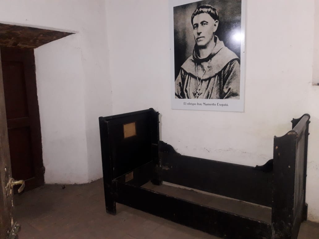 CAMA DE ESQUIU