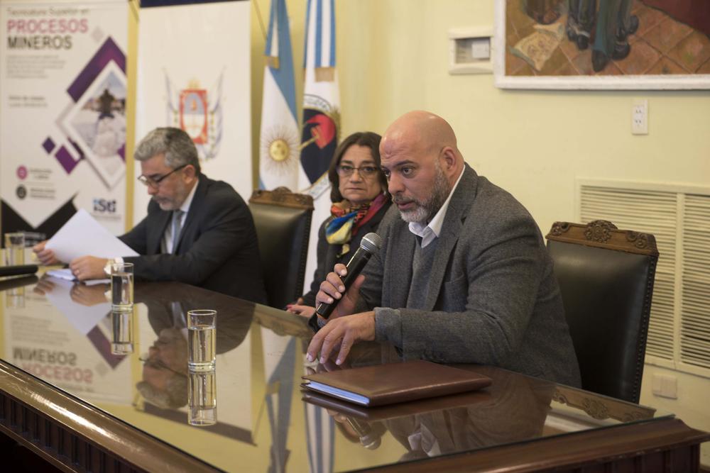 Tecnicatura en procesos mineros001